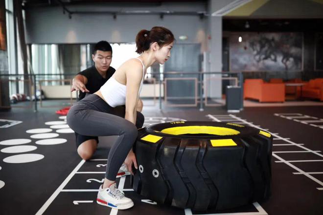 为什么大多数人不请健身房私教?揭秘商业健